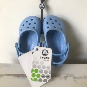 CROCS NWT GIRLS MARY JANE  SLIP ONS
